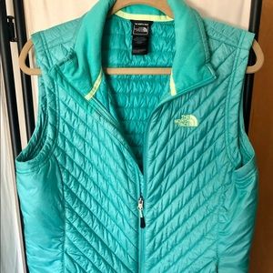 North Face Women’s Puffer Vest Jacket
